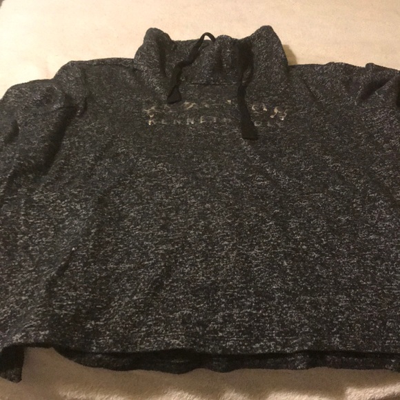 Kenneth Cole Reaction Sweatshirt - Picture 1 of 4